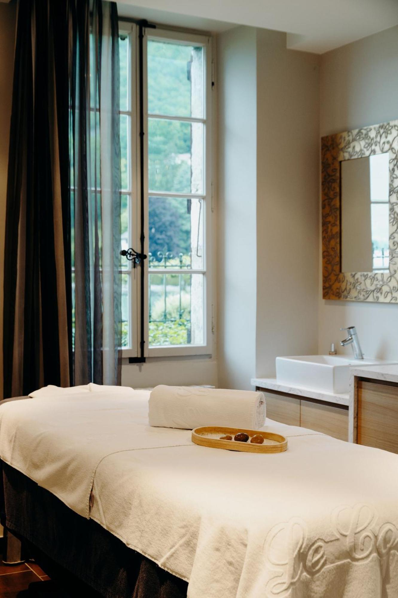 Hotel Le Cottage Bise Талуар Екстериор снимка